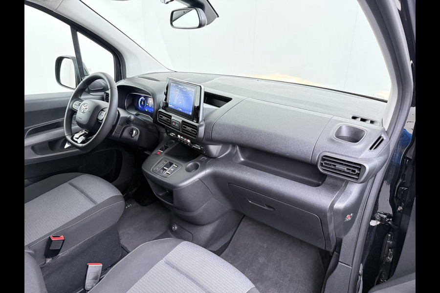 Toyota PROACE CITY Verso Electric AUT. 7persoons !Active Long Navi Camera Trekhaak Klapraam-in-klep PDC-a+v LM Dual-ECC 2-Schuifdeuren Cruise ESP Bordherkenning ABS Connect Visio Park 1 Smartphone-Oplader Dakrails Priv.Glas  50 kWh 3 fase 11kw lader ! Orig. NLse auto 1e eigenaar € 54.000 nieuw