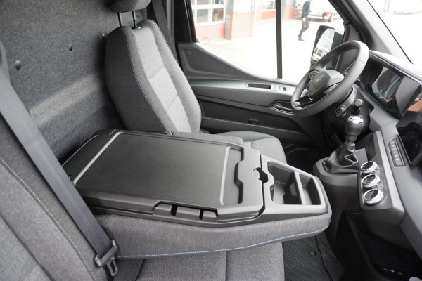 Renault Master T35 2.0 dCi 170PK L2H2 Extra Schuifdeur L / R Nr. V187 | Climate | Navi | Cruise | Trekhaak | Betimmering
