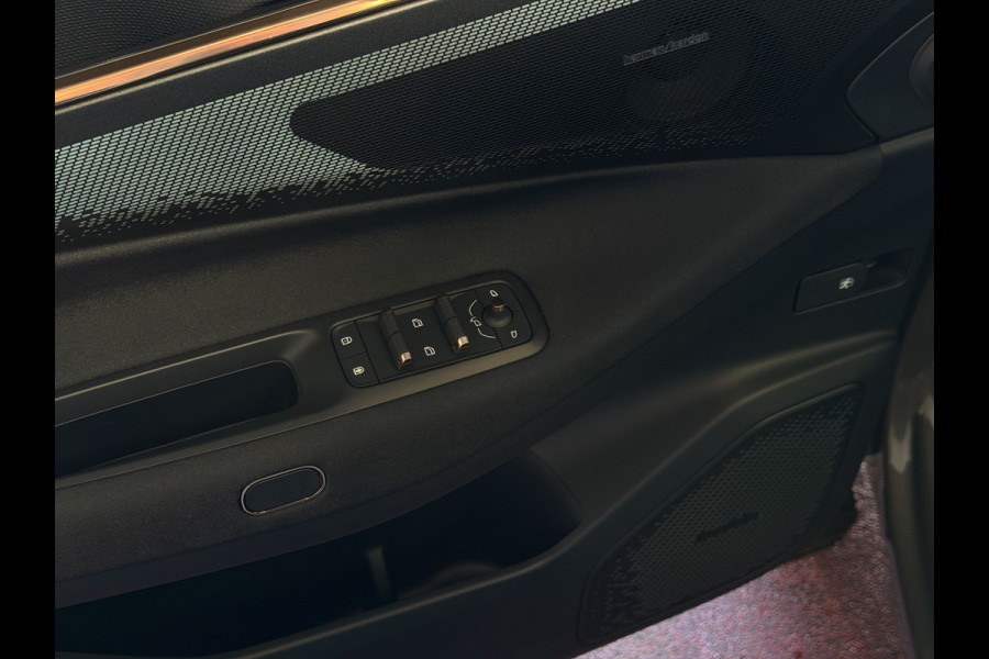 Lynk & Co 08 2026 345PK MORE 200KM NW AUTO HYBRIDE MASSAGE STOEL VERW/VENTILATIE PANO MATRIX LED HARMAN KARDON 360°CAM | PHEV