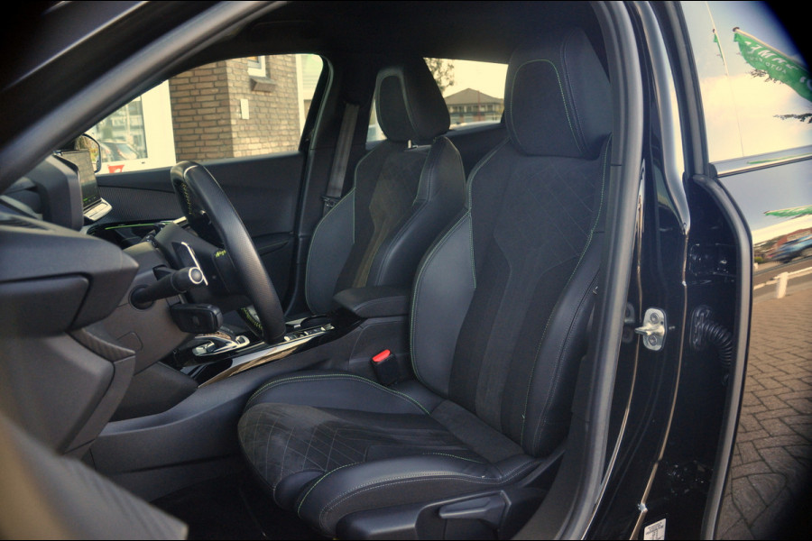 Peugeot 2008 1.2 PureTech 130 PK GT Pack Automaat | Navigatie | Camera