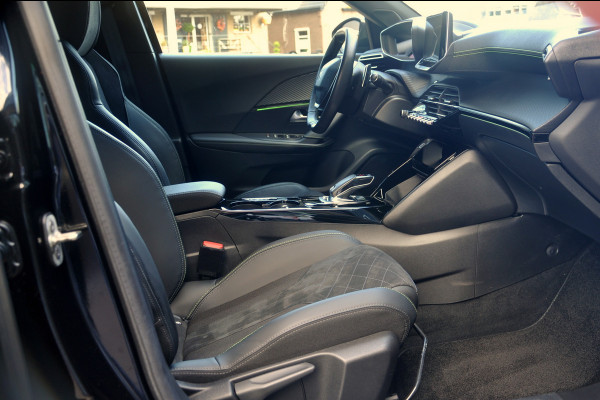 Peugeot 2008 1.2 PureTech 130 PK GT Pack Automaat | Navigatie | Camera