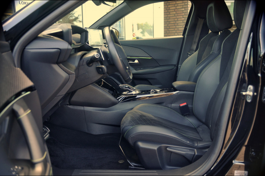 Peugeot 2008 1.2 PureTech 130 PK GT Pack Automaat | Navigatie | Camera