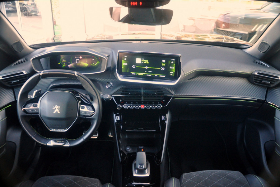 Peugeot 2008 1.2 PureTech 130 PK GT Pack Automaat | Navigatie | Camera
