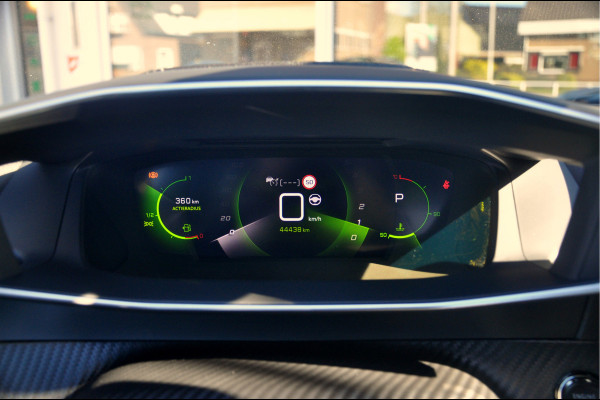 Peugeot 2008 1.2 PureTech 130 PK GT Pack Automaat | Navigatie | Camera