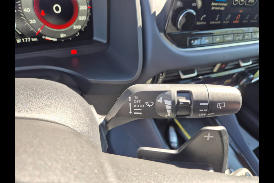 Nissan QASHQAI 1.3 MHEV Xtronic N-Connecta Trekhaak Half leder