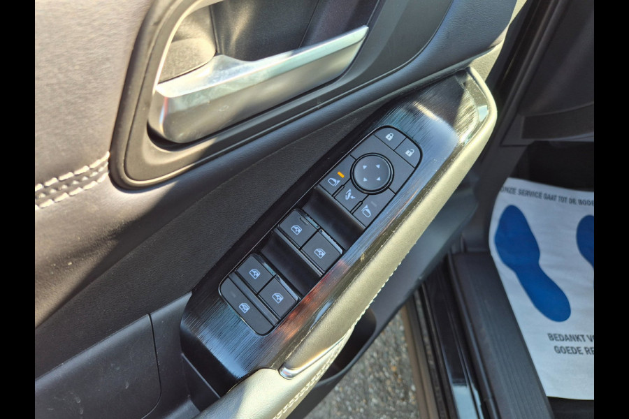 Nissan QASHQAI 1.3 MHEV Xtronic N-Connecta Trekhaak Half leder