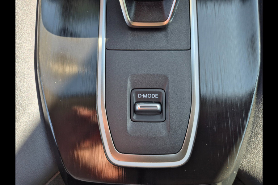 Nissan QASHQAI 1.3 MHEV Xtronic N-Connecta Trekhaak Half leder