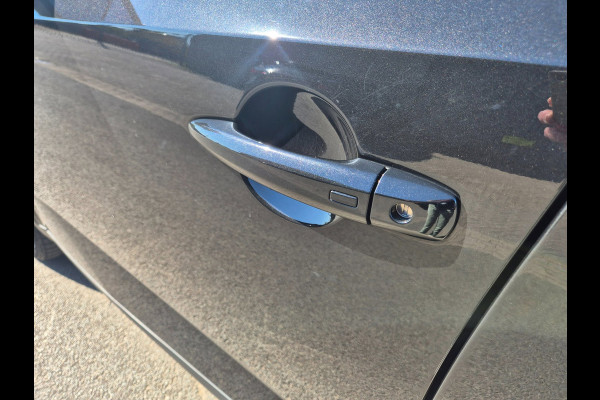 Nissan QASHQAI 1.3 MHEV Xtronic N-Connecta Trekhaak Half leder