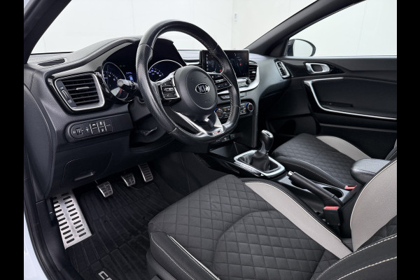 Kia Ceed Sportswagon T-120PK GT-Line Camera Apple Carplay/Android Zwarte-Hemel Navi Ecc Cruise Pdc 1/2 Leder 17"lm Regensensor Rijstrooksensor Led Bluetooth Verkeersbord detectie Connected 1e Eigenaar EURO6 Volledig Kia-Dealer OnderhoudenOrig.NLse auto