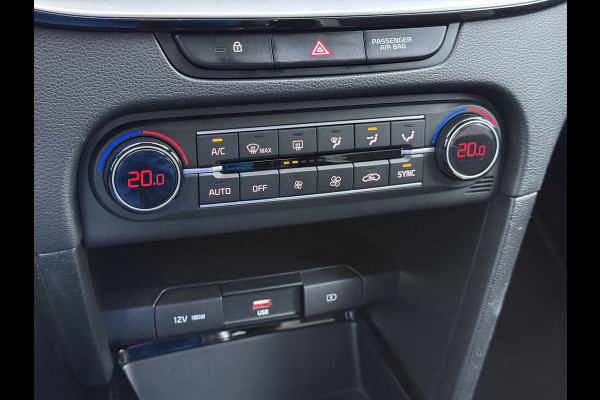 Kia Ceed Sportswagon T-120PK GT-Line Camera Apple Carplay/Android Zwarte-Hemel Navi Ecc Cruise Pdc 1/2 Leder 17"lm Regensensor Rijstrooksensor Led Bluetooth Verkeersbord detectie Connected 1e Eigenaar EURO6 Volledig Kia-Dealer OnderhoudenOrig.NLse auto