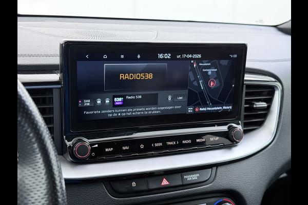 Kia Ceed Sportswagon T-120PK GT-Line Camera Apple Carplay/Android Zwarte-Hemel Navi Ecc Cruise Pdc 1/2 Leder 17"lm Regensensor Rijstrooksensor Led Bluetooth Verkeersbord detectie Connected 1e Eigenaar EURO6 Volledig Kia-Dealer OnderhoudenOrig.NLse auto
