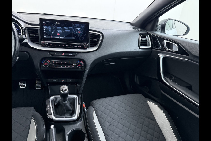 Kia Ceed Sportswagon T-120PK GT-Line Camera Apple Carplay/Android Zwarte-Hemel Navi Ecc Cruise Pdc 1/2 Leder 17"lm Regensensor Rijstrooksensor Led Bluetooth Verkeersbord detectie Connected 1e Eigenaar EURO6 Volledig Kia-Dealer OnderhoudenOrig.NLse auto