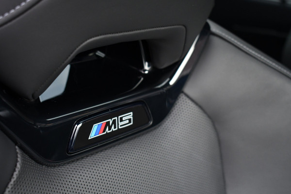BMW M5 Touring Pano M-Driver Co-Pilot Trekh Alc-hemel Carbon B&W