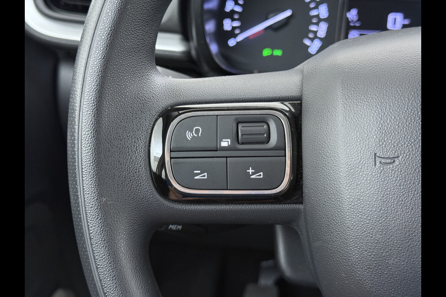 Citroën C3 1.2 Navi Apple Carplay Android MirrorLink PDC Connect LMv Ecc Cruise Elektr.Spiegels+Verwarmd SpoorAssist Regensensor Feel Tel.  Lane Assist S&S Tech Feel Distributie bij 89.194 km vervangen! Slechts 40 euro per maand wegenbelasting 4 Seizoens-banden Orig. Nederlandse auto EURO6 1e Eigenaar (lease)