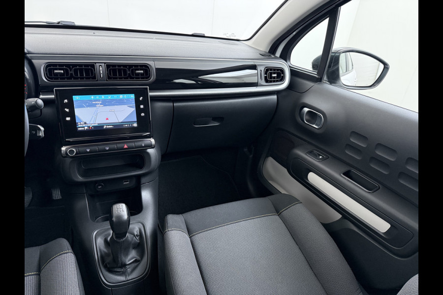 Citroën C3 1.2 Navi Apple Carplay Android MirrorLink PDC Connect LMv Ecc Cruise Elektr.Spiegels+Verwarmd SpoorAssist Regensensor Feel Tel.  Lane Assist S&S Tech Feel Distributie bij 89.194 km vervangen! Slechts 40 euro per maand wegenbelasting 4 Seizoens-banden Orig. Nederlandse auto EURO6 1e Eigenaar (lease)