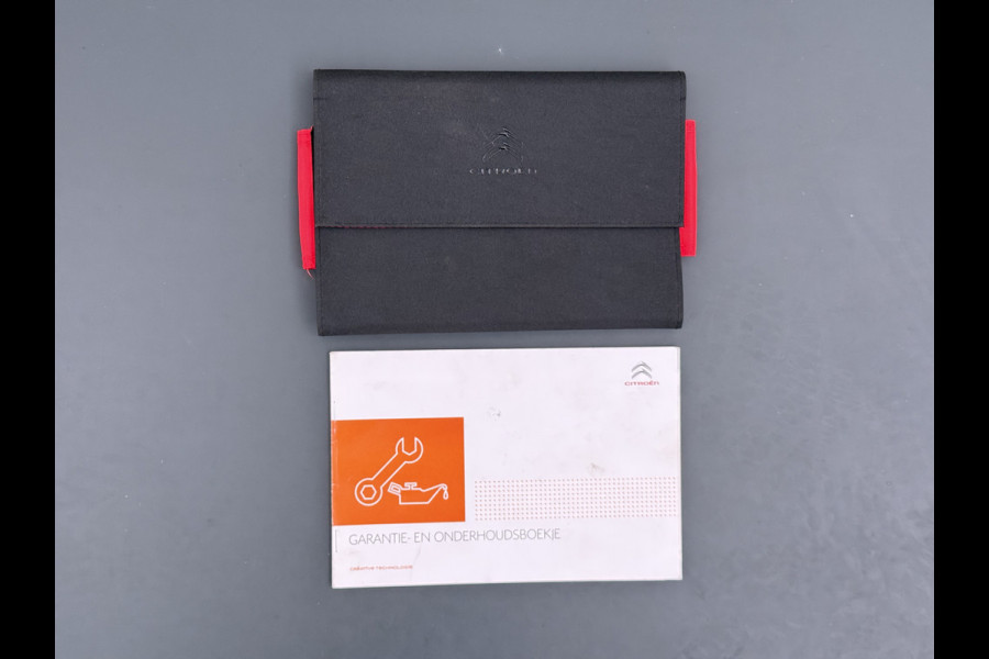 Citroën C3 1.2 Navi Apple Carplay Android MirrorLink PDC Connect LMv Ecc Cruise Elektr.Spiegels+Verwarmd SpoorAssist Regensensor Feel Tel.  Lane Assist S&S Tech Feel Distributie bij 89.194 km vervangen! Slechts 40 euro per maand wegenbelasting 4 Seizoens-banden Orig. Nederlandse auto EURO6 1e Eigenaar (lease)