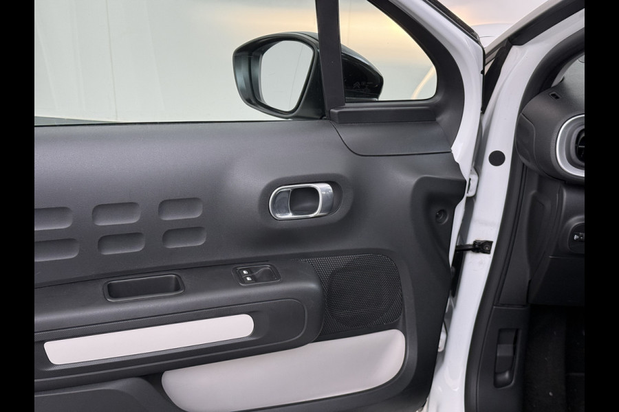 Citroën C3 1.2 Navi Apple Carplay Android MirrorLink PDC Connect LMv Ecc Cruise Elektr.Spiegels+Verwarmd SpoorAssist Regensensor Feel Tel.  Lane Assist S&S Tech Feel Distributie bij 89.194 km vervangen! Slechts 40 euro per maand wegenbelasting 4 Seizoens-banden Orig. Nederlandse auto EURO6 1e Eigenaar (lease)