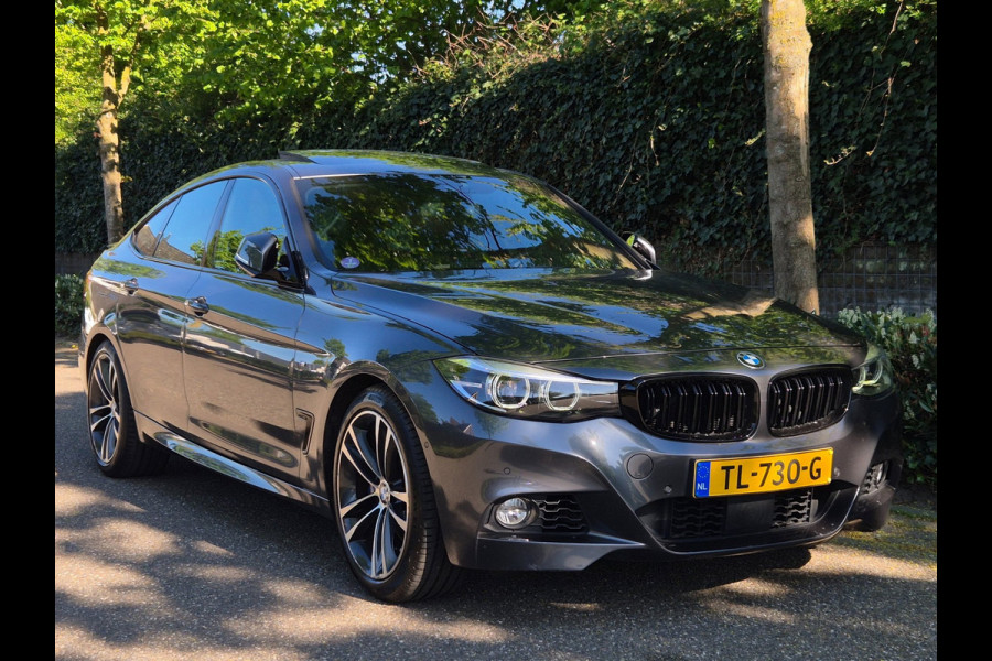 BMW 3-serie Gran Turismo GT M Sport OPTIES Panorama CarPlay Adaptieve Cruise Elek. Trekhaak Camera 2e Eigenaar 320i High Executive