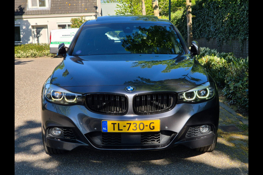 BMW 3-serie Gran Turismo GT M Sport OPTIES Panorama CarPlay Adaptieve Cruise Elek. Trekhaak Camera 2e Eigenaar 320i High Executive