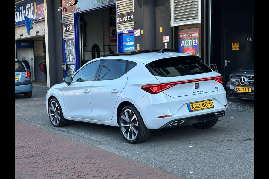 Seat Leon 1.4 TSI eHybrid PHEV FR Virtual Pano Sfeerverlichting