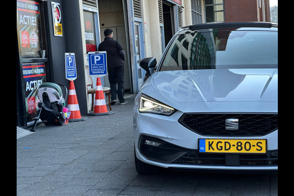 Seat Leon 1.4 TSI eHybrid PHEV FR Virtual Pano Sfeerverlichting
