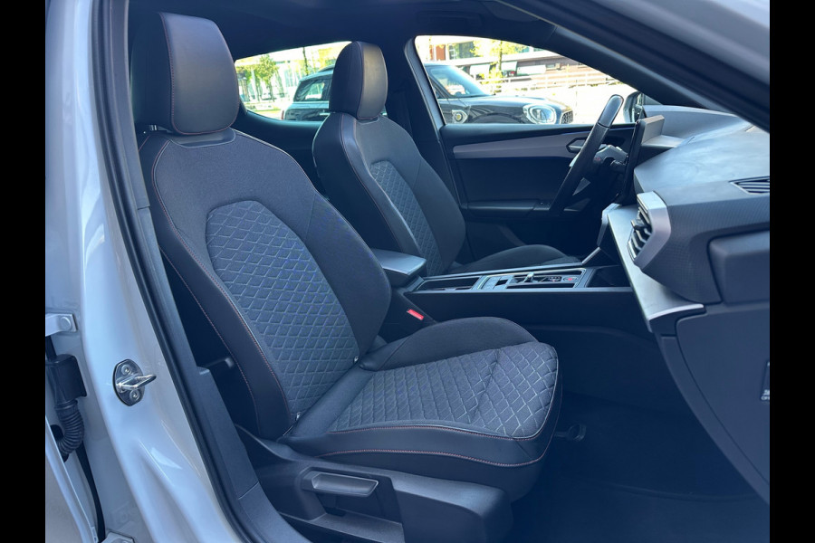 Seat Leon 1.4 TSI eHybrid PHEV FR Virtual Pano Sfeerverlichting