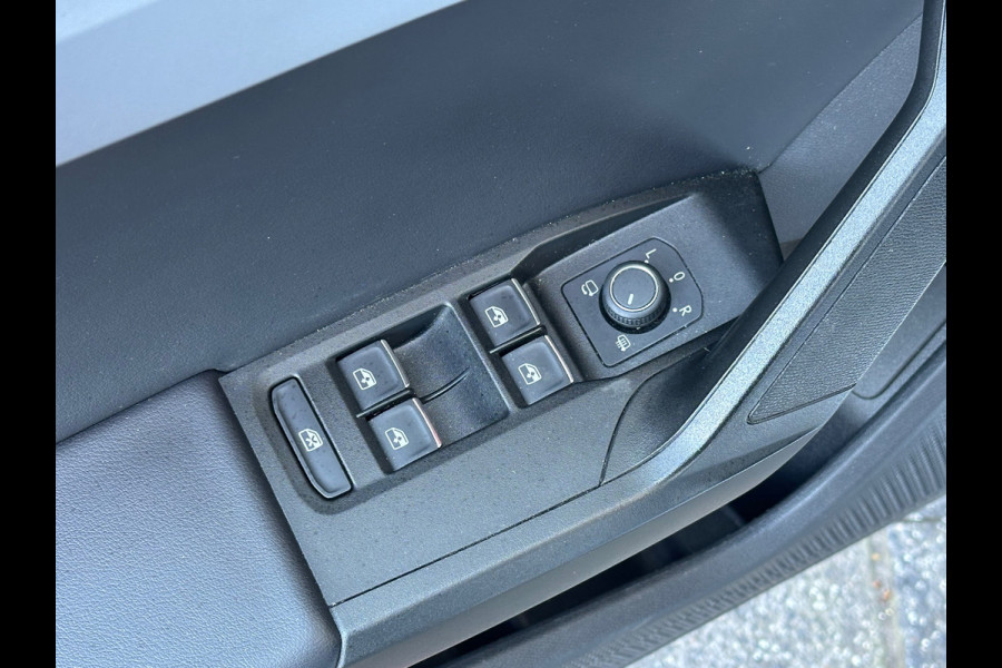 Seat Leon 1.4 TSI eHybrid PHEV FR Virtual Pano Sfeerverlichting