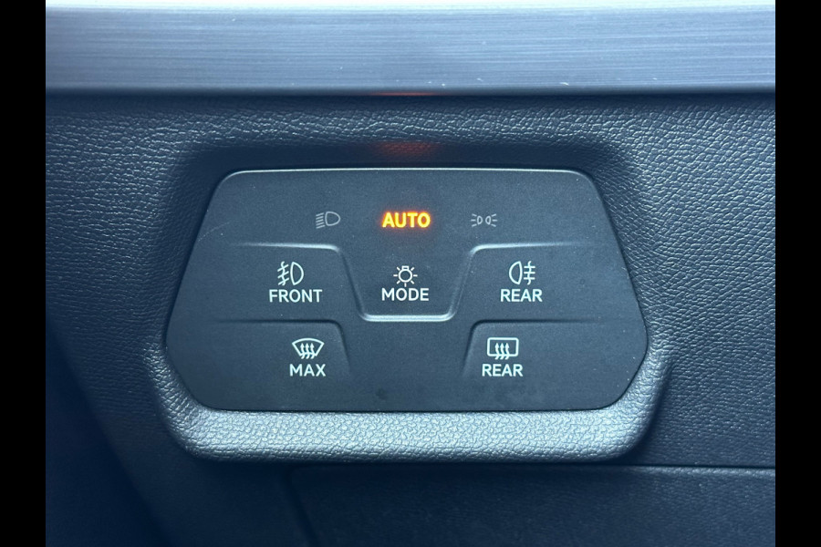 Seat Leon 1.4 TSI eHybrid PHEV FR Virtual Pano Sfeerverlichting
