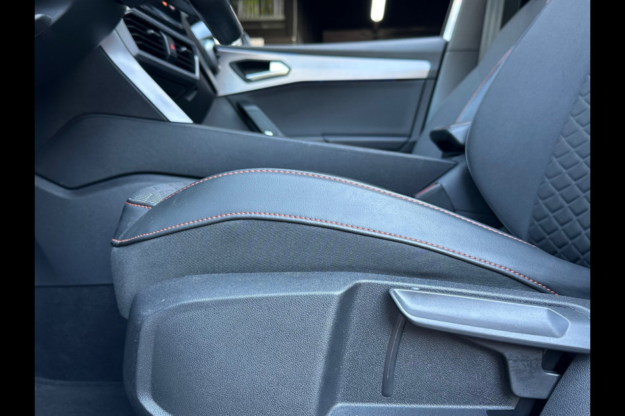 Seat Leon 1.4 TSI eHybrid PHEV FR Virtual Pano Sfeerverlichting