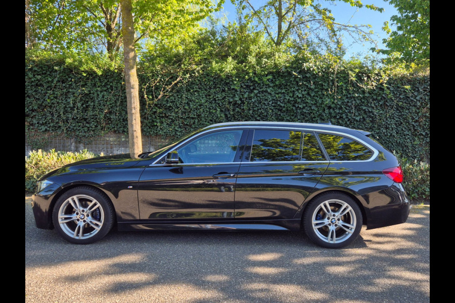 BMW 3 Serie Touring M Sport GR Navigatie Nbt EVO Virtual dash 6WB Cruise Control Getinten ramen 100% dealer onderh Corporate Lease
