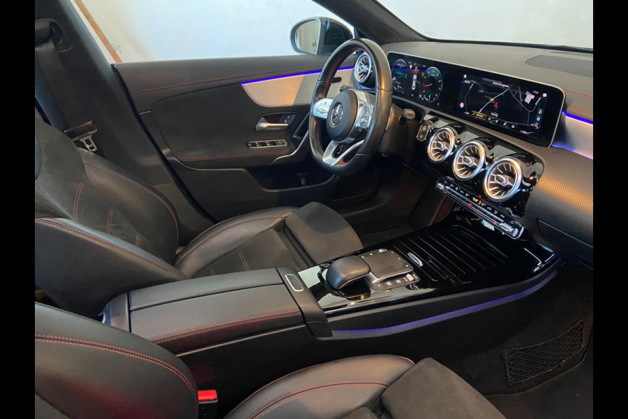 Mercedes-Benz CLA-Klasse 200 AMG-NIGHT PAKKET/PANO/SFEER/WIDESCREEN