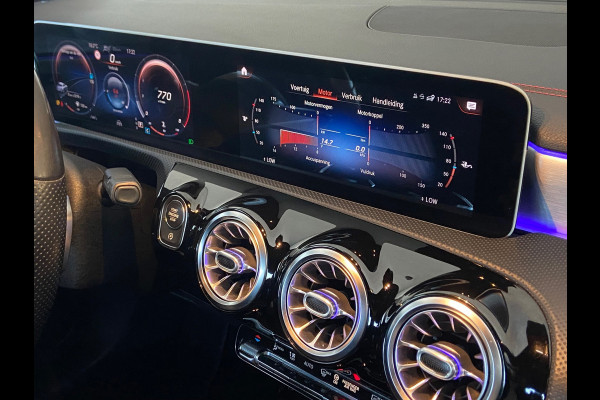 Mercedes-Benz CLA-Klasse 200 AMG-NIGHT PAKKET/PANO/SFEER/WIDESCREEN