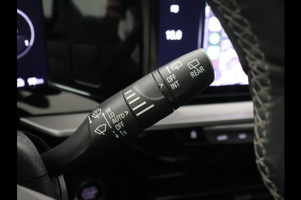 Opel Mokka-e ULTIMATE 50 KWH TWO TONE 94% SOH + LEDER/ALCANTARA | STOEL/STUURVERW. | 18 INCH | MATCHA GREEN