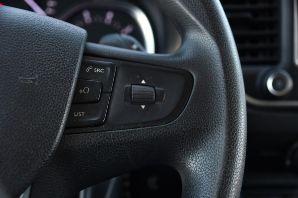 Citroën Jumpy 2.0 BlueHDI 145 L3 Black Edition 360 Camera, Cruise, Carplay , Stoelverwarming, 145pk, Trekhaak,  6 Zits, Multimedia, Uniek!