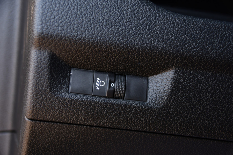 Citroën Jumpy 2.0 BlueHDI 145 L3 Black Edition 360 Camera, Cruise, Carplay , Stoelverwarming, 145pk, Trekhaak,  6 Zits, Multimedia, Uniek!