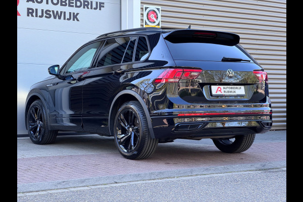 Volkswagen Tiguan 1.5 TSI R-Line Pano/Trekhaak/360/Sfeer