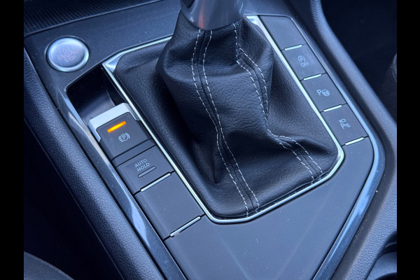 Volkswagen Tiguan 1.5 TSI R-Line Pano/Trekhaak/360/Sfeer