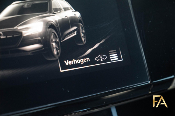 Audi e-tron 50 quattro S Line Black Edition 71 Kwh