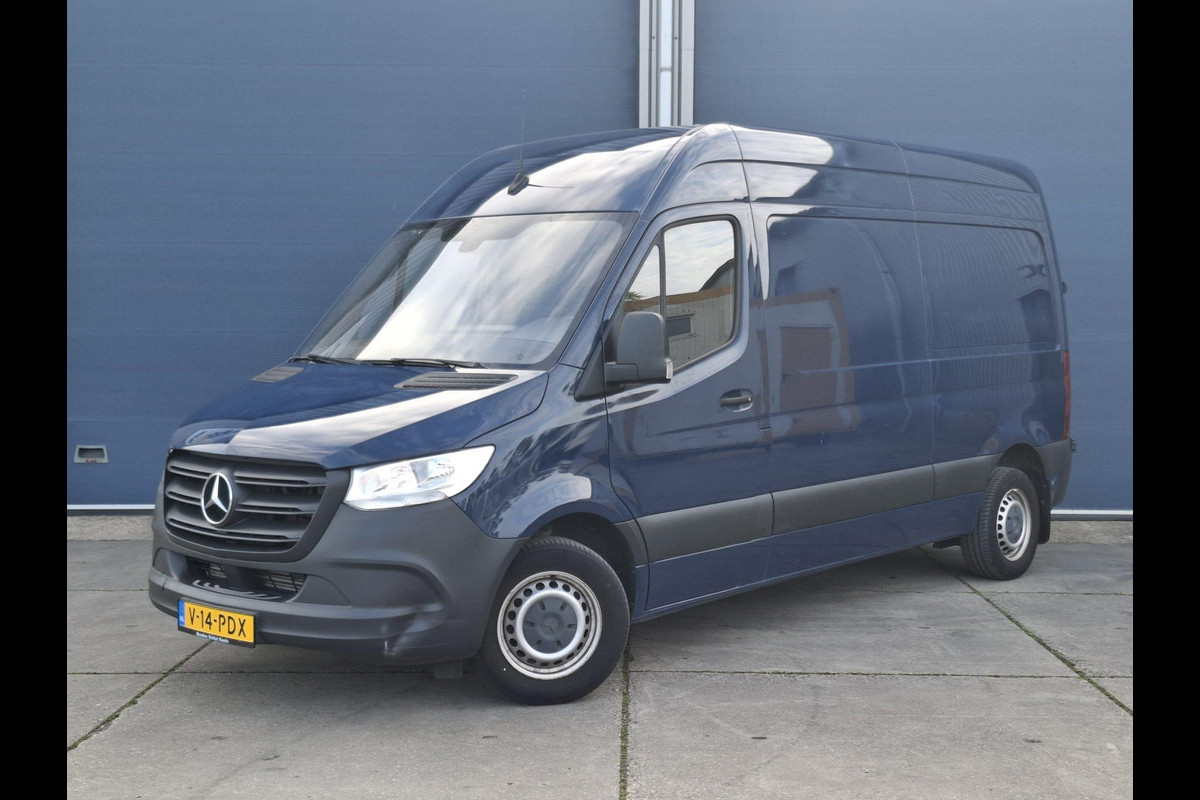Mercedes-Benz Sprinter 311 2.2 CDI L2H2 - WDB9106331P133346 poetsen en foto’s maken