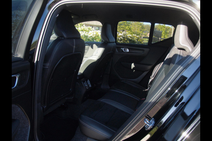 Volvo XC40 Recharge P8 AWD R-Design | SOH 95% | Apple Carplay | Parkeersensoren | Stoel-/Stuurverwarming | Cruise Control | NL-Auto |