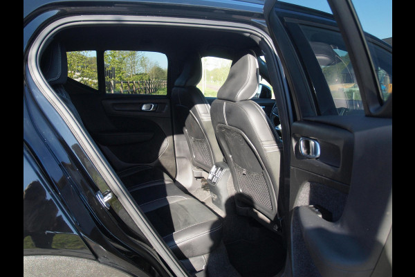 Volvo XC40 Recharge P8 AWD R-Design | SOH 95% | Apple Carplay | Parkeersensoren | Stoel-/Stuurverwarming | Cruise Control | NL-Auto |