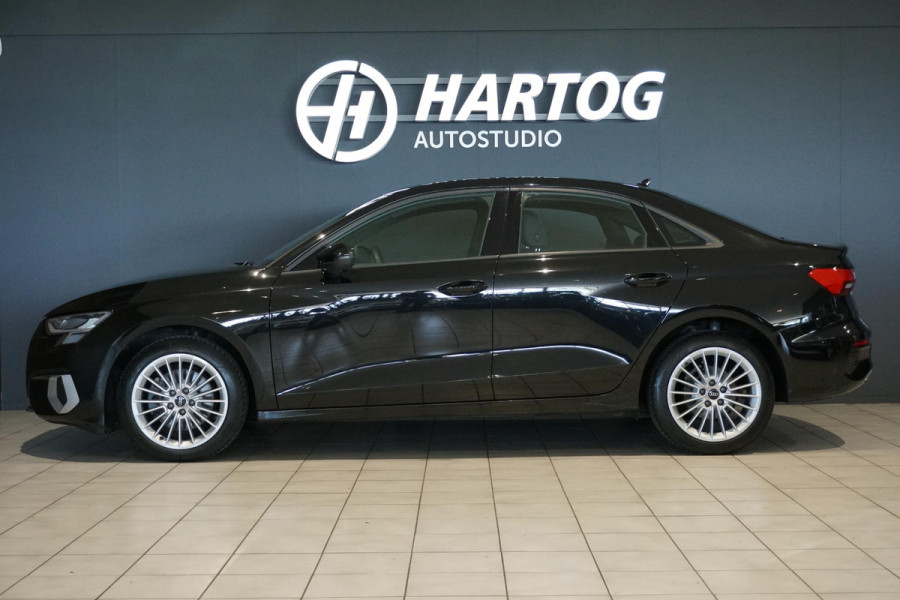 Audi A3 Limousine 30 TFSI Business edition + STOELVERWARMING / KEYLESS