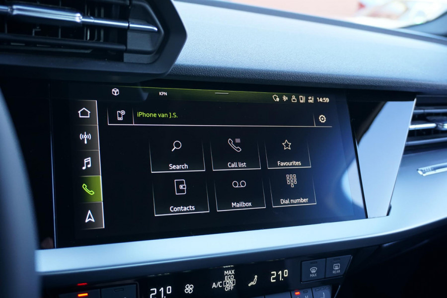 Audi A3 Limousine 30 TFSI Business edition + STOELVERWARMING / KEYLESS
