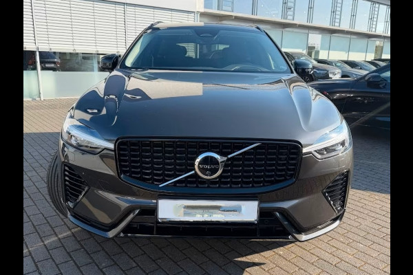 Volvo XC60 2.0 T8 Plug-in hybrid AWD Plus Dark (335kW/455PK) LUCHTV, PANO, ACC, HuD, 21-inch LMV ** Ex VOLVO - 26k Onder NP ** ** INFORMEER OOK NAAR ONZE AANTREKKELIJKE FINANCIAL-LEASE TARIEVEN **