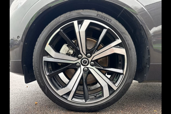 Volvo XC60 2.0 T8 Plug-in hybrid AWD Plus Dark (335kW/455PK) LUCHTV, PANO, ACC, HuD, 21-inch LMV ** Ex VOLVO - 26k Onder NP ** ** INFORMEER OOK NAAR ONZE AANTREKKELIJKE FINANCIAL-LEASE TARIEVEN **