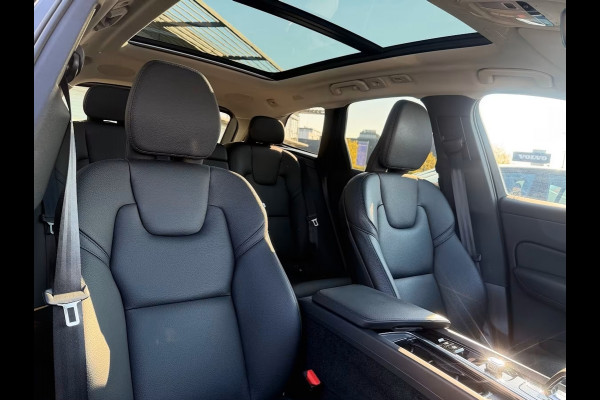 Volvo XC60 2.0 T8 Plug-in hybrid AWD Plus Dark (335kW/455PK) LUCHTV, PANO, ACC, HuD, 21-inch LMV ** Ex VOLVO - 26k Onder NP ** ** INFORMEER OOK NAAR ONZE AANTREKKELIJKE FINANCIAL-LEASE TARIEVEN **