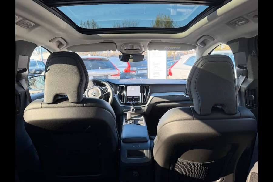 Volvo XC60 2.0 T8 Plug-in hybrid AWD Plus Dark (335kW/455PK) LUCHTV, PANO, ACC, HuD, 21-inch LMV ** Ex VOLVO - 26k Onder NP ** ** INFORMEER OOK NAAR ONZE AANTREKKELIJKE FINANCIAL-LEASE TARIEVEN **