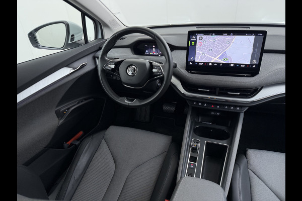 Škoda ENYAQ iV 80 82kwh 204PK Soh 96% Camera 1/2 Leer Apple Carplay Android Warmtepomp First Edition Navi 3-Zone-Ecc 19"lm PDC-a+v Adaptive-Cru Lane-Assist Luxus E-Call Stuurverwarming Led Isofix Keyless-Go DAB Rijstrooksensor Origineel Nederlandse Auto Nieuwprijs €  53.000,-