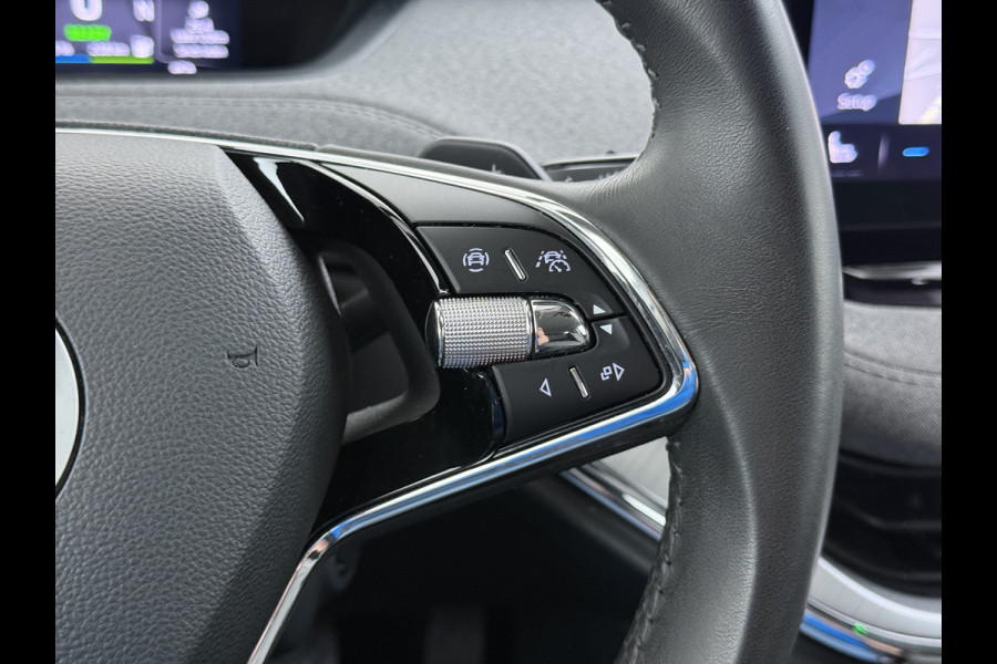 Škoda ENYAQ iV 80 82kwh 204PK Soh 96% Camera 1/2 Leer Apple Carplay Android Warmtepomp First Edition Navi 3-Zone-Ecc 19"lm PDC-a+v Adaptive-Cru Lane-Assist Luxus E-Call Stuurverwarming Led Isofix Keyless-Go DAB Rijstrooksensor Origineel Nederlandse Auto Nieuwprijs €  53.000,-