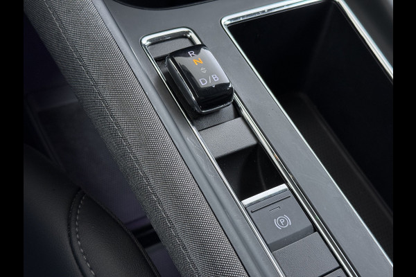 Škoda ENYAQ iV 80 82kwh 204PK Soh 96% Camera 1/2 Leer Apple Carplay Android Warmtepomp First Edition Navi 3-Zone-Ecc 19"lm PDC-a+v Adaptive-Cru Lane-Assist Luxus E-Call Stuurverwarming Led Isofix Keyless-Go DAB Rijstrooksensor Origineel Nederlandse Auto Nieuwprijs €  53.000,-